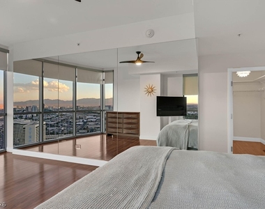 200 W Sahara Avenue - Photo Thumbnail 5