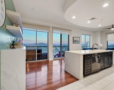 200 W Sahara Avenue - Photo Thumbnail 15