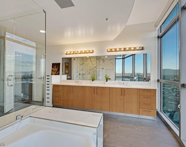 200 W Sahara Avenue - Photo Thumbnail 9