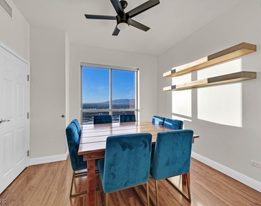 200 W Sahara Avenue - Photo Thumbnail 25