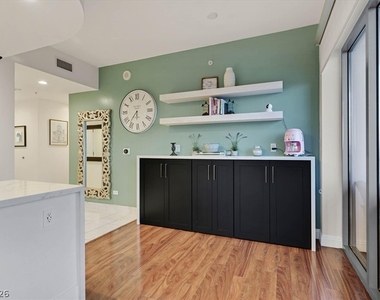 200 W Sahara Avenue - Photo Thumbnail 17