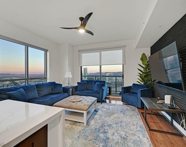 200 W Sahara Avenue - Photo Thumbnail 11