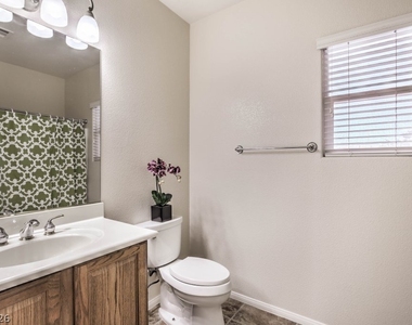 10517 Howling Coyote Avenue - Photo Thumbnail 24