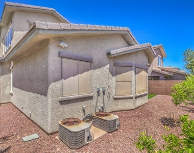 10517 Howling Coyote Avenue - Photo Thumbnail 30