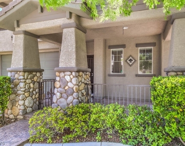 10517 Howling Coyote Avenue - Photo Thumbnail 3