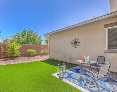 10517 Howling Coyote Avenue - Photo Thumbnail 28