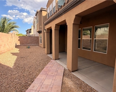 496 Via Palermo Drive - Photo Thumbnail 20