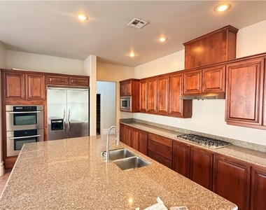 496 Via Palermo Drive - Photo Thumbnail 11