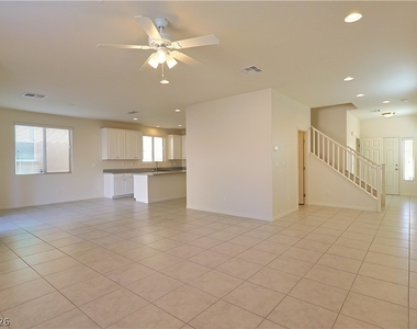 8663 Reynolds Spring Street - Photo Thumbnail 6