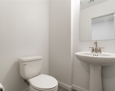 222 Krameria Avenue - Photo Thumbnail 6