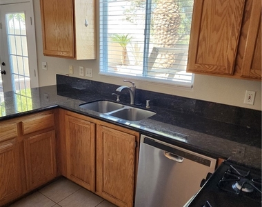 9352 S Villa Tuscany Avenue - Photo Thumbnail 18