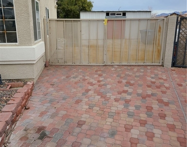 9352 S Villa Tuscany Avenue - Photo Thumbnail 3