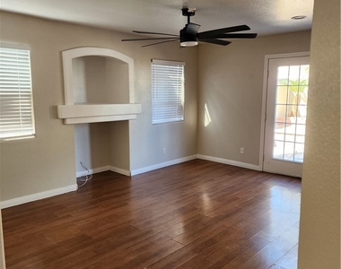 9352 S Villa Tuscany Avenue - Photo Thumbnail 7