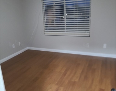 9352 S Villa Tuscany Avenue - Photo Thumbnail 27