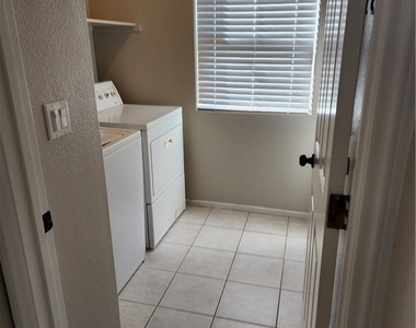 9352 S Villa Tuscany Avenue - Photo Thumbnail 12