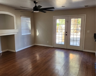 9352 S Villa Tuscany Avenue - Photo Thumbnail 6