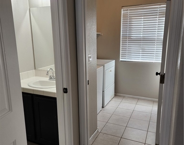 9352 S Villa Tuscany Avenue - Photo Thumbnail 10
