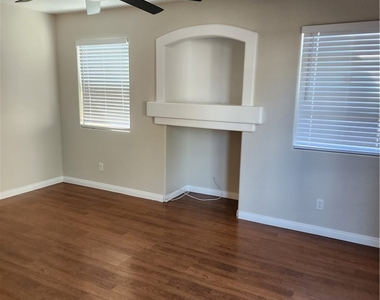 9352 S Villa Tuscany Avenue - Photo Thumbnail 8
