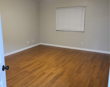 9352 S Villa Tuscany Avenue - Photo Thumbnail 29