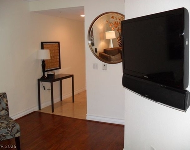 270 Flamingo Road - Photo Thumbnail 2