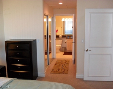 220 Flamingo Road - Photo Thumbnail 4