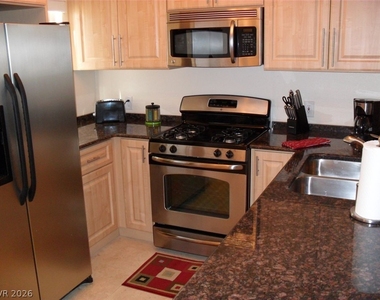 220 Flamingo Road - Photo Thumbnail 6