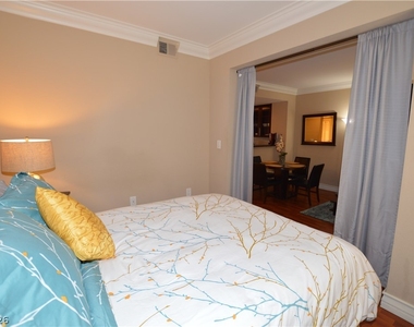 230 E Flamingo Road - Photo Thumbnail 8