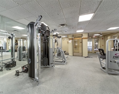 230 E Flamingo Road - Photo Thumbnail 13