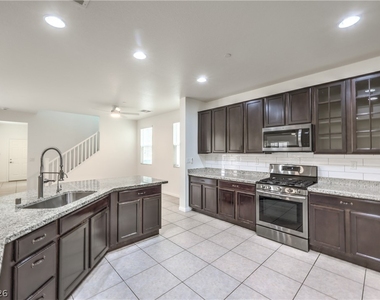 3182 Del Terra Avenue - Photo Thumbnail 5