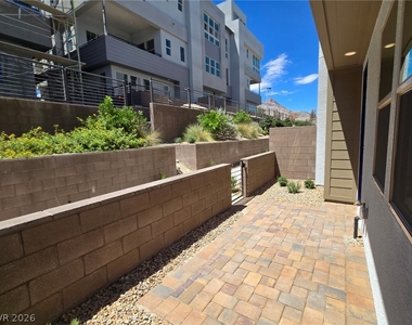 659 Fortis Creek Street - Photo Thumbnail 3