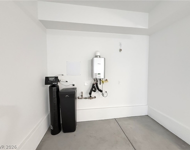 659 Fortis Creek Street - Photo Thumbnail 31