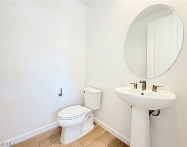 659 Fortis Creek Street - Photo Thumbnail 15