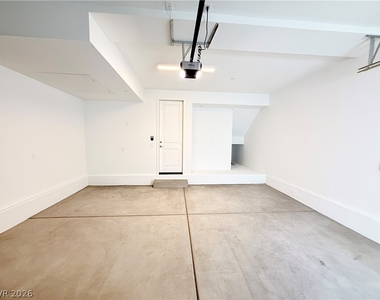 659 Fortis Creek Street - Photo Thumbnail 32