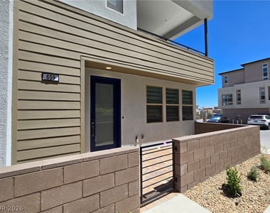 659 Fortis Creek Street - Photo Thumbnail 2