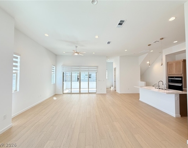 659 Fortis Creek Street - Photo Thumbnail 13