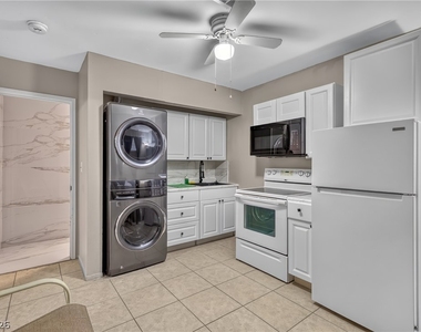 3730 Greenwood Dr. - Photo Thumbnail 17