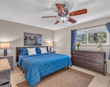 3730 Greenwood Dr. - Photo Thumbnail 9