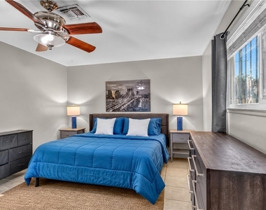3730 Greenwood Dr. - Photo Thumbnail 11
