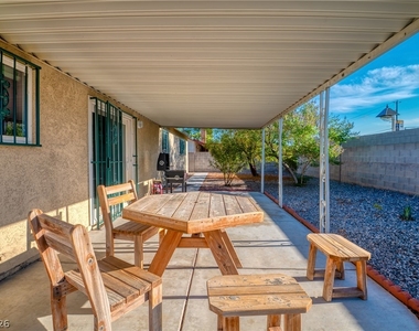 3730 Greenwood Dr. - Photo Thumbnail 22