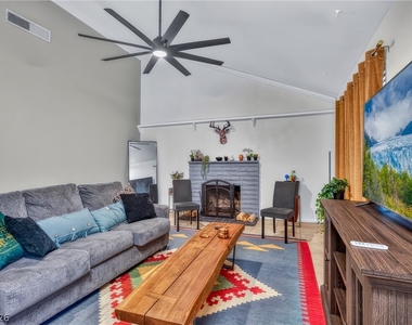 3730 Greenwood Dr. - Photo Thumbnail 4
