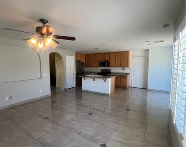 5233 Aztec Heights Street - Photo Thumbnail 3