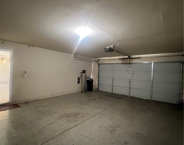 5233 Aztec Heights Street - Photo Thumbnail 9