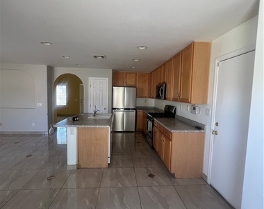 5233 Aztec Heights Street - Photo Thumbnail 4