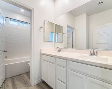3952 Henny Avenue - Photo Thumbnail 21