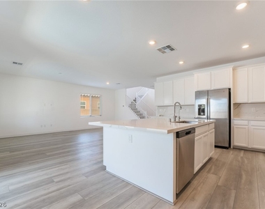 3952 Henny Avenue - Photo Thumbnail 15