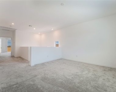 3952 Henny Avenue - Photo Thumbnail 19
