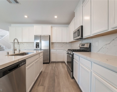 3952 Henny Avenue - Photo Thumbnail 16