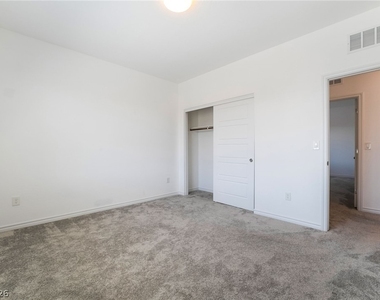 3952 Henny Avenue - Photo Thumbnail 25