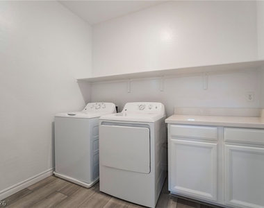 3952 Henny Avenue - Photo Thumbnail 23