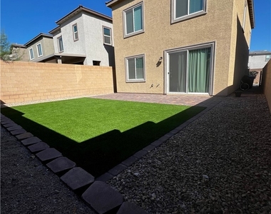9763 Mojave Mountain Street - Photo Thumbnail 4